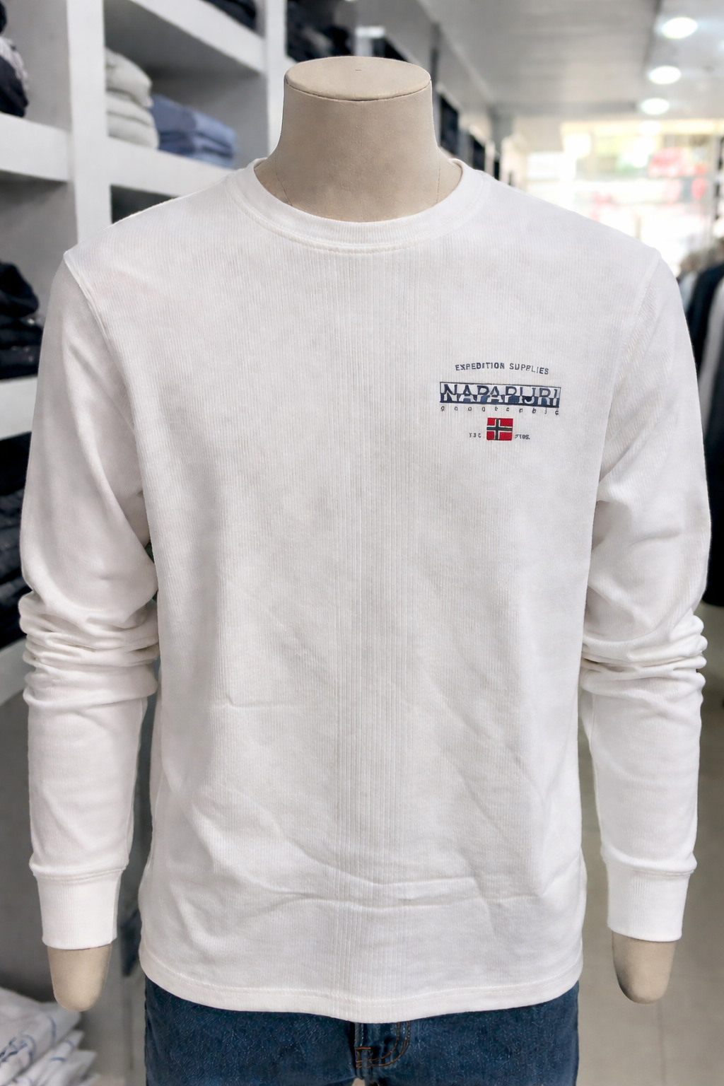 Napapijri expedition supplies