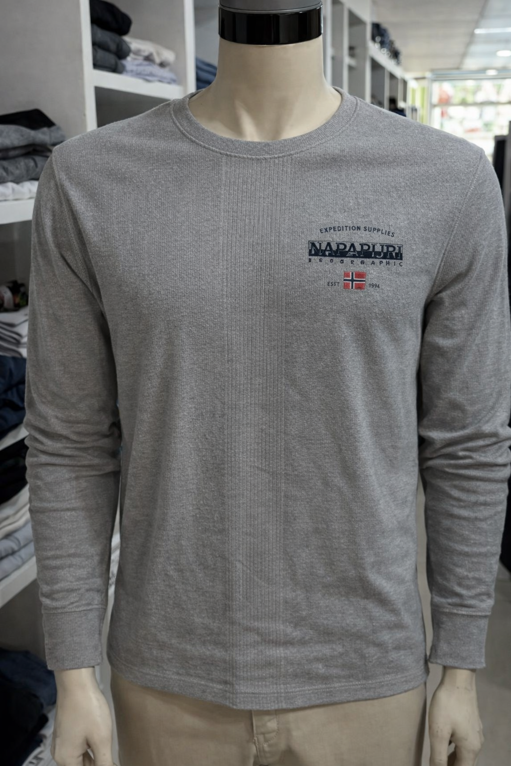 Napapijri expedition supplies